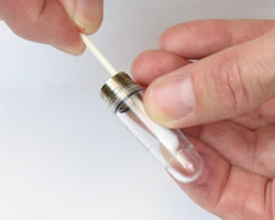 How to fill an eye dropper fountain pen - clean inside of barrel