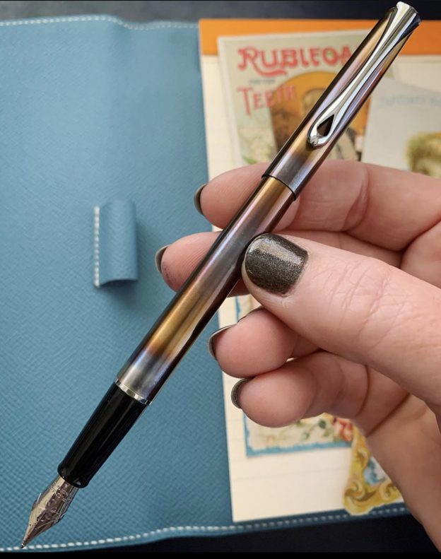 Dee Charles Pen Wipe and Diplomat Traveller Fountain Pen Review - Pen Chalet